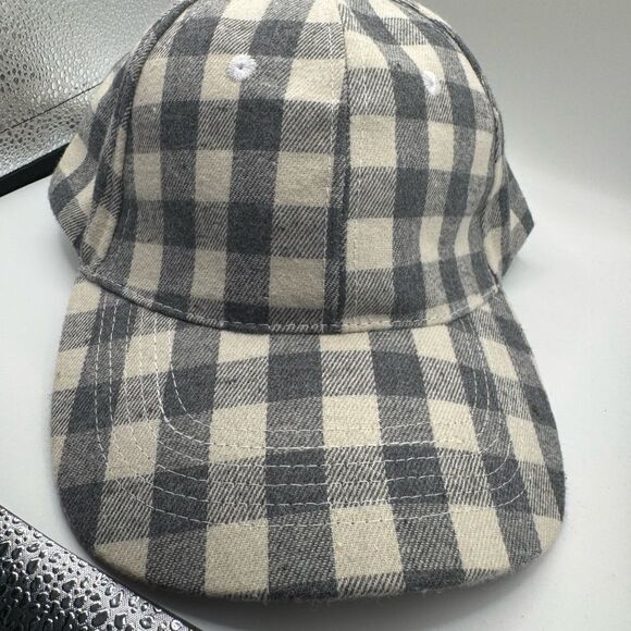 hocus pocus Accessories - Gray and Cream Checkered Cap great for fall time
